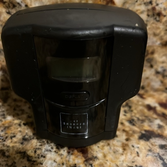 The Sharper Image AutoWine Vacuum Seal - Picture 2 of 5